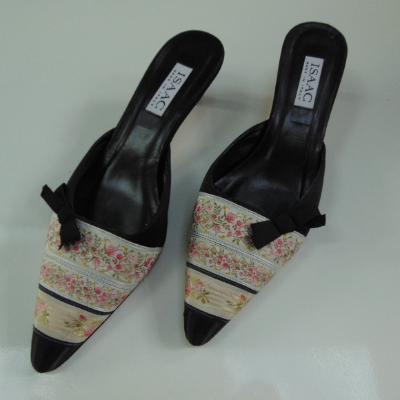 Isaac Mizrahi Shoes - Isaac Slip On Flats Size 8 1/2 Flowered